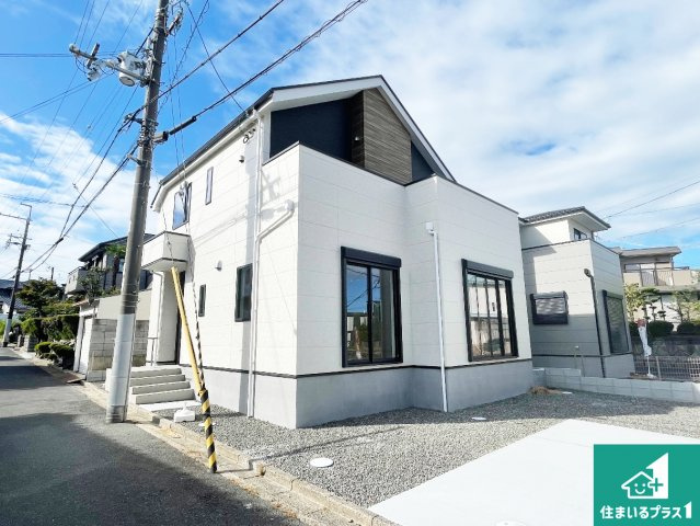 5日(土)6日(日)現地ご見学可能！　高槻市南平台　全2邸の外観|お客様に長く安心して住んでいだだける事にこだわった家づくり！住んでからのアフターサービスにもしっかりと取り組んでいます！