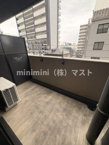 スプランディッド難波IIIのバルコニー