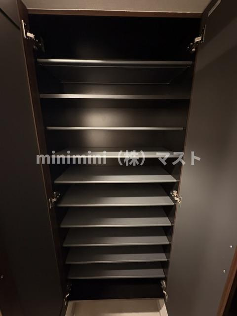 スプランディッド難波IIIの収納