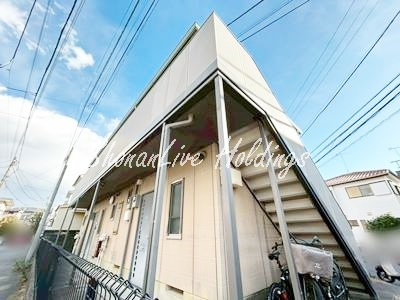 茅ヶ崎市東海岸北４丁目のアパート