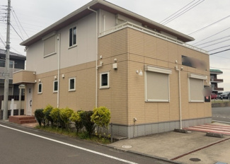 【外観】 | 人が暮らすうえで日光は大切な要素となります。日当たりの良さは譲れないポイントですね。併せて近くに大きな建築物の建築予定がないか、あるいはそれが可能な土地が近くにないか事前に確認することもお勧めします。