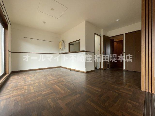 狛江市中和泉２丁目の賃貸マンションの居間・リビング