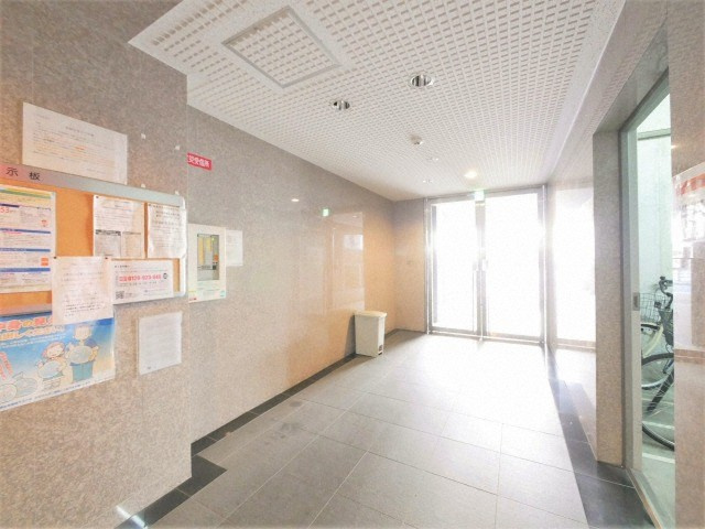 大阪市中央区糸屋町１丁目の賃貸マンションのロビー