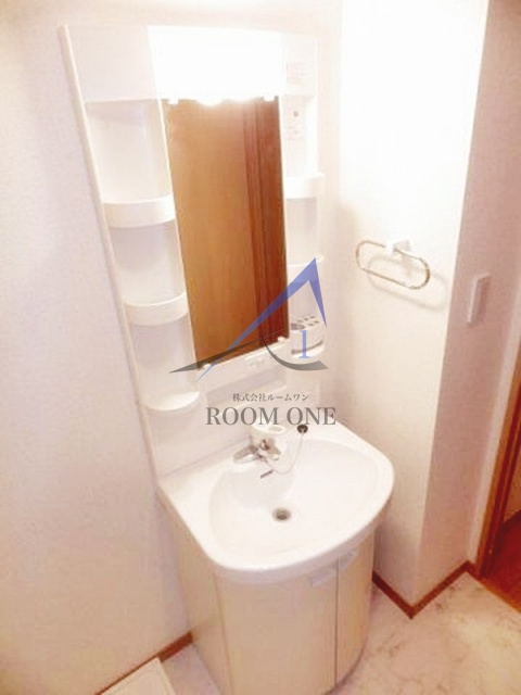 セレーノＳ２の洗面所|独立洗面台です。