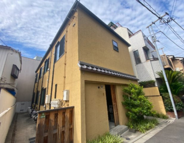 荒川区西日暮里１丁目のアパートの外観