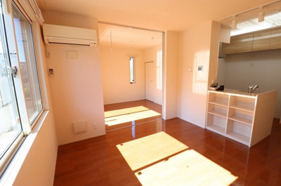 【洋室】 | バリスサイト Ｆ | リビングルーム １０帖