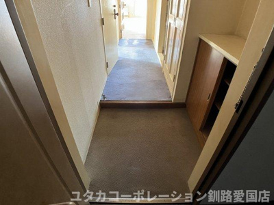 【玄関】 | 浦見ポートビューマンション136号室 | 下駄箱付き玄関です☆