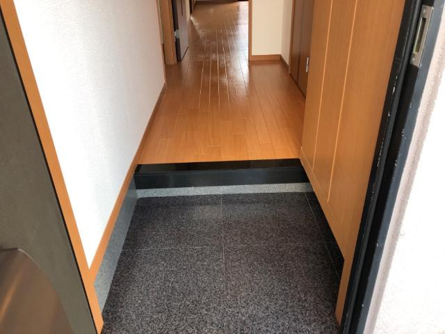 サン・パレスの玄関|玄関
