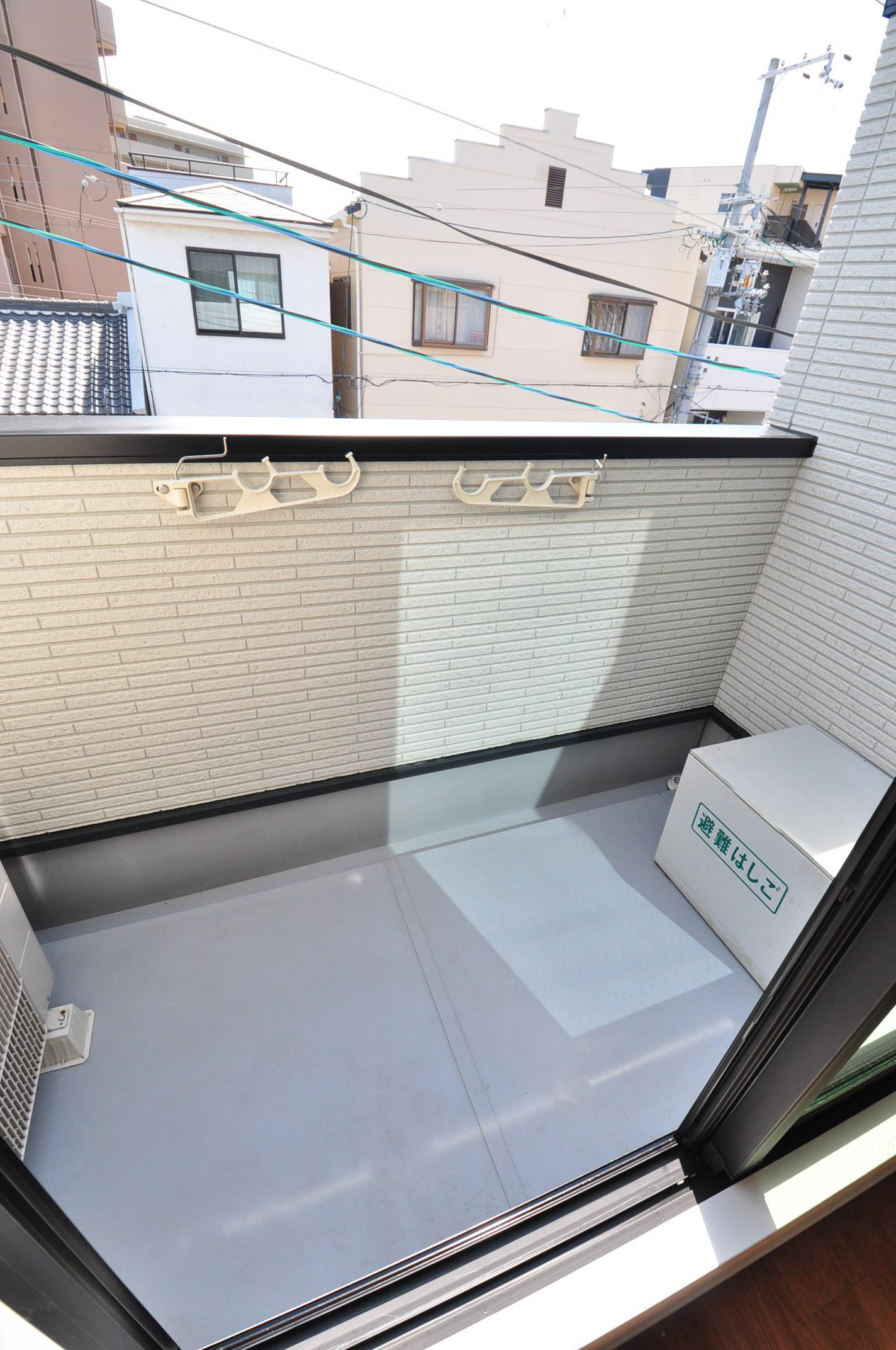 大阪市都島区内代町２丁目のアパートのバルコニー