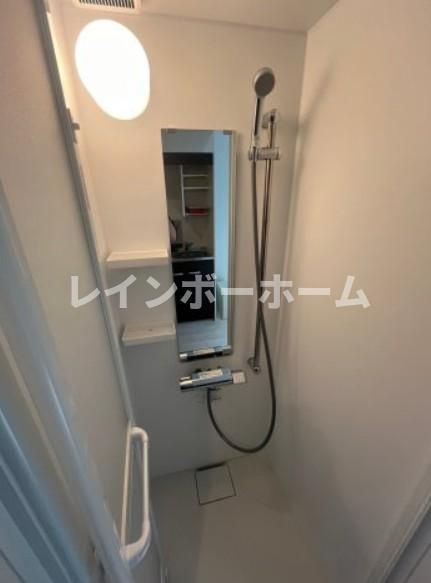 トアのシャワールーム