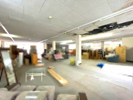 高島市安曇川町田中中古店舗事務所の内装