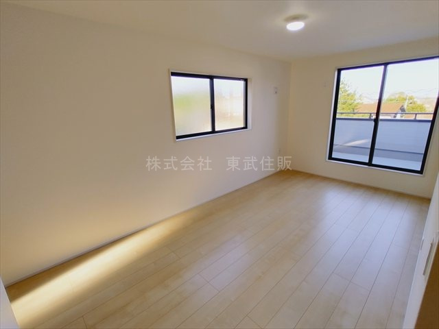 【寝室】 | 川越市下小坂　全5棟　4号棟 | 洋室8.2帖、寝室にいかがでしょうか