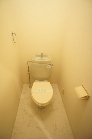 ハイネスのトイレ|ゆったりとした空間のトイレです