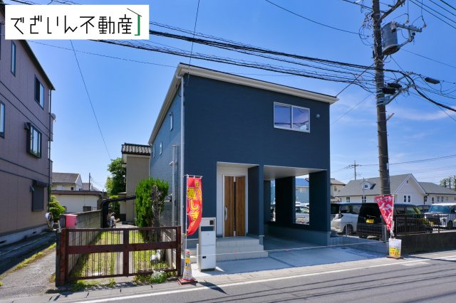 【前面道路含む現地写真】 | Livele Garden.S加須市富士見町(加須駅)　新築住宅 | 街並みに馴染む、シンプルで洗練された佇まい。暮らしにちょっとした遊び心を添えてくれるガレージ付きのお家です。
現地(2026年5月撮影)