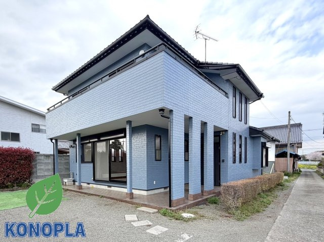 【中古戸建】富岡市宮崎の外観|■外観｜ここから始まる「日常」はご家族にとってかけがえのない時間となります。少しでも豊かに、快適に。