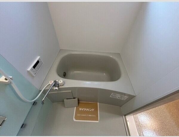 カーサ　レイールの浴室