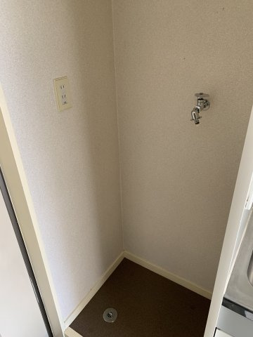 【設備】 | フリーゲンハイム | 嬉しい室内洗濯機置き場！