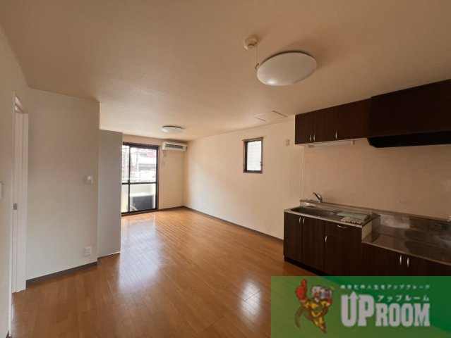 栄林ハイツA棟の居間・リビング