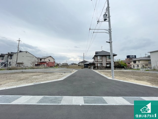 1(土)2(日)現地案内可能！　奈良市南紀寺町　の前面道路含む現地写真|周辺は閑静な住宅街です。前面道路もしっかりと有りますので車の出し入れも安心ですよ！