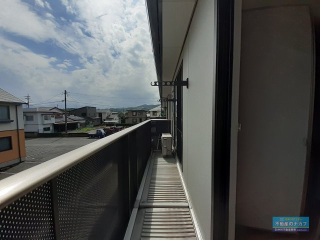 栄町一番館のバルコニー|※過去の室内写真のため現況と異なる場合があります
