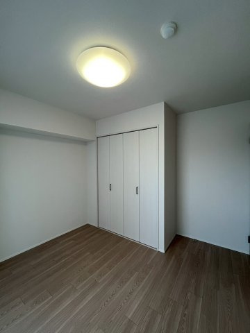 【洋室】 | ハイネスプリモール城東 | 洋室（約5.5帖）