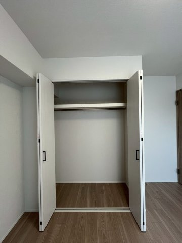 【収納】 | ハイネスプリモール城東 | 洋室（約5.5帖）