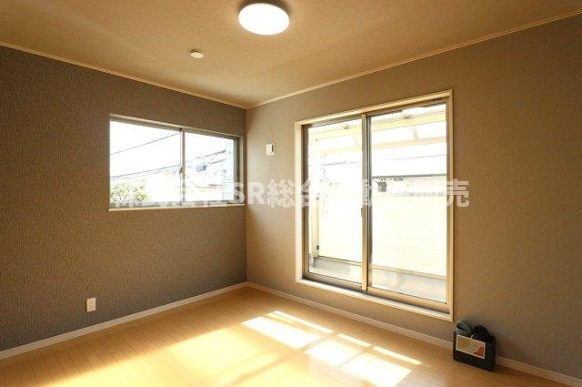 衣摺2丁目中古戸建の子供部屋|全室2面採光の明るいお部屋ばかりです！