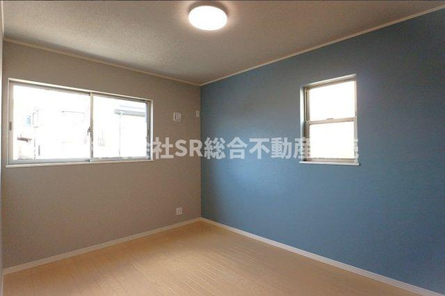 衣摺2丁目中古戸建の洋室|納戸としてもお部屋としても使えます！