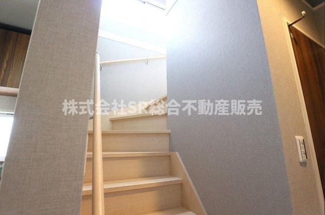 衣摺2丁目中古戸建の内装|当日予約も大歓迎です！土日祝、雨の日やお子様連れのお客様の送迎も可能ですのでお気になさらずお問合せ下さい。お仕事終わりのお時間にも柔軟に対応致しますのでお気軽にお申し付け下さいませ。
