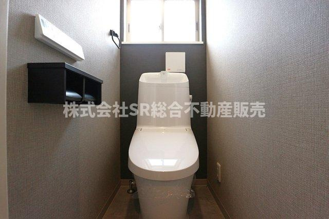 衣摺2丁目中古戸建のトイレ|トイレは2か所にあります！