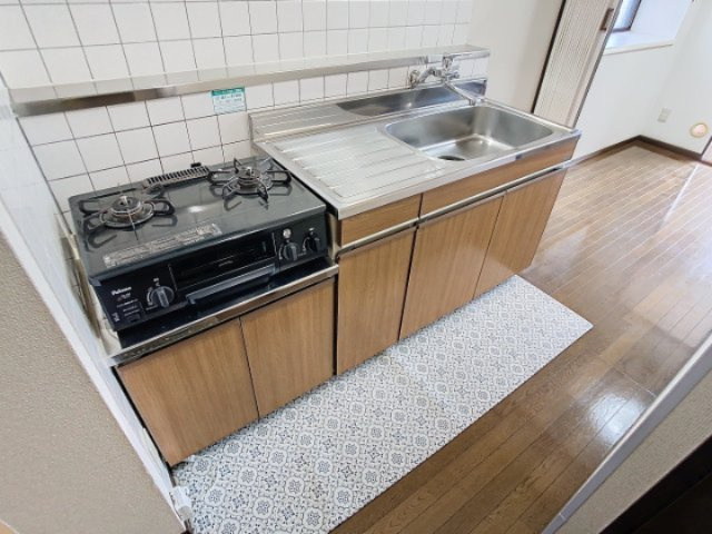 サンフラワーマンションのキッチン|サンプル写真になります。