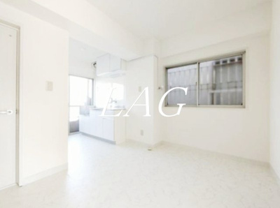 【居間・リビング】 | 山上ロイヤルマンション | 洋室のお部屋です。