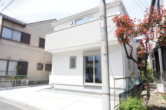 越谷市大字弥十郎 新築分譲住宅の外観