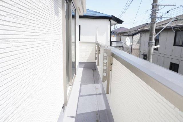 越谷市大字弥十郎 新築分譲住宅のバルコニー