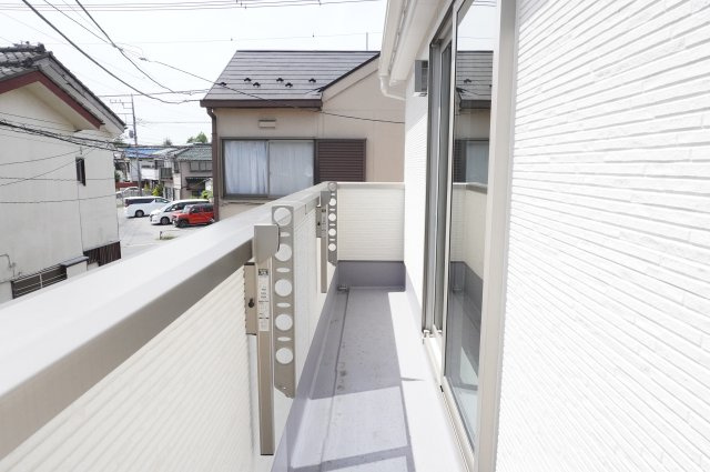 越谷市大字弥十郎 新築分譲住宅のバルコニー