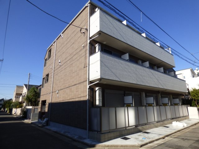 シャイネクス高砂の外観