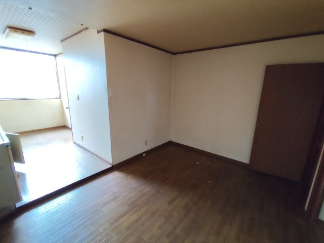 南篠崎4丁目住宅付店舗戸建の居間・リビング