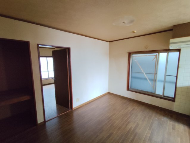 南篠崎4丁目住宅付店舗戸建の居間・リビング