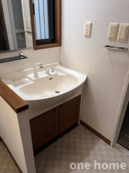 十三元今里1丁目中古戸建の独立洗面台|◆洗面化粧台です！