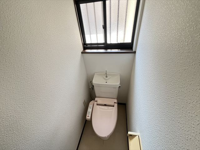 太子町山田戸建のトイレ