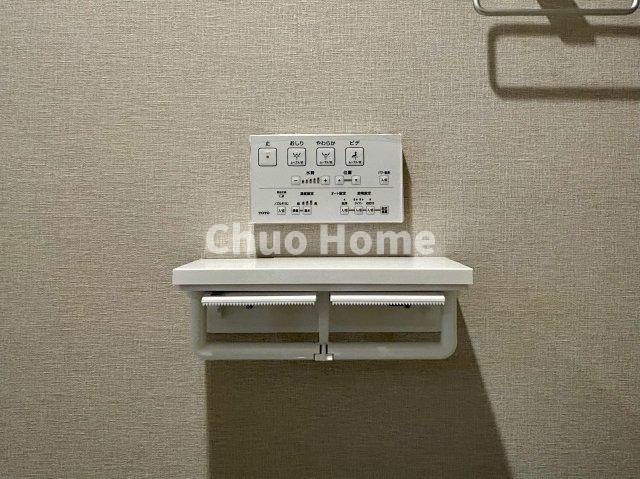 北千住パークファミリアの内装|【ウォシュレット】清潔に使いたいお手洗いには最適な設備です。もちろんウォームレットも標準装備です。