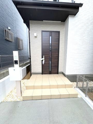 【玄関】 | 春日市須玖北5丁目　A号棟（全7棟）【仲介手数料無料・0円】 | 現地写真。