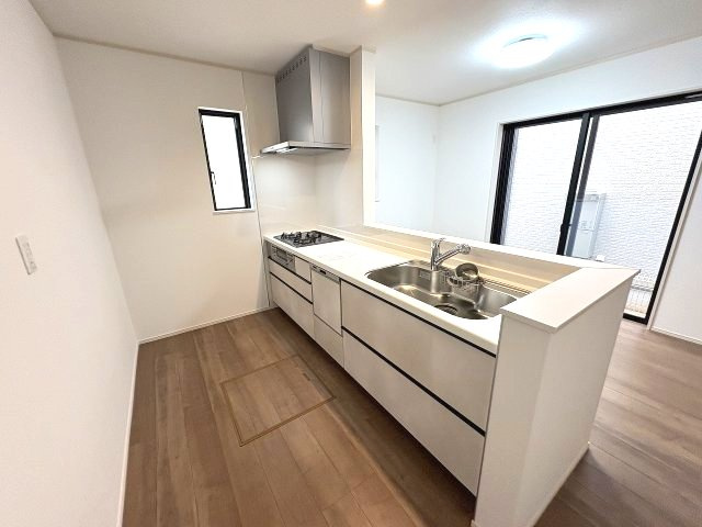 【キッチン】 | 春日市須玖北5丁目　A号棟（全7棟）【仲介手数料無料・0円】 | 現地写真。