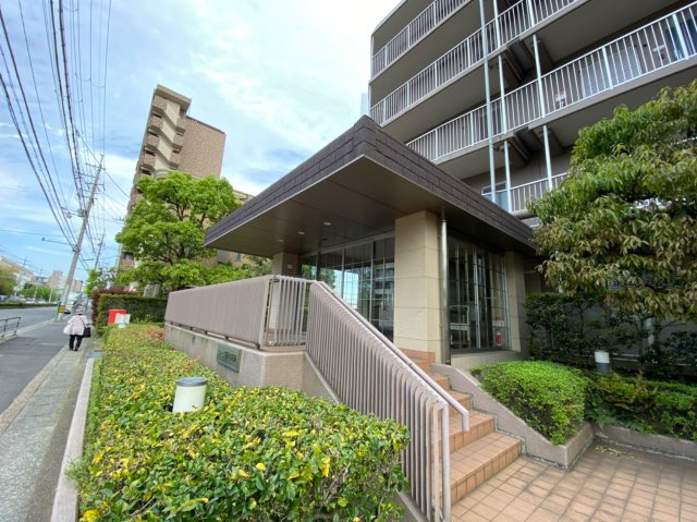 コープ野村京都四条のエントランス