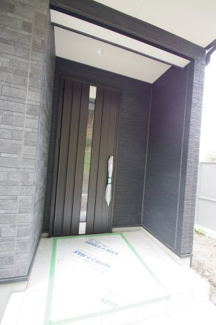 【エントランス】 | 【仲介手数料無料！！】川崎市麻生区王禅寺東4丁目　新築戸建て（全3棟）B号棟　5480万円