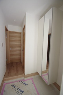 【玄関】 | 【仲介手数料無料！！】川崎市麻生区王禅寺東4丁目　新築戸建て（全3棟）B号棟　5480万円