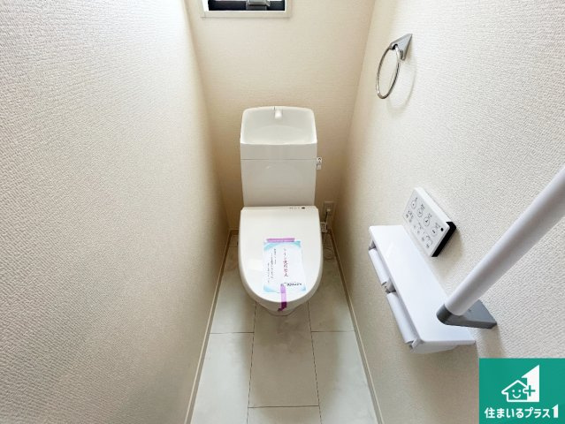 ●5(土)6(日)現地案内可能！　香芝市高　全4邸のトイレ|ウォシュレット付きトイレ