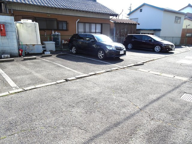 スプレッドランドの駐車場
