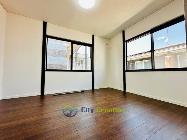 海老名市中新田5丁目　中古戸建　68.35坪の洋室