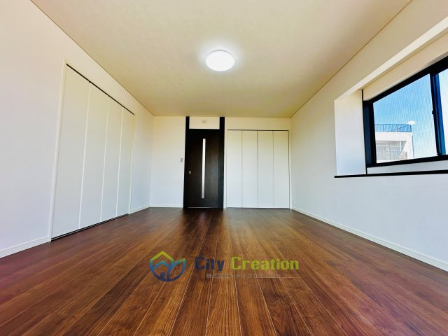 海老名市中新田5丁目　中古戸建　68.35坪の洋室